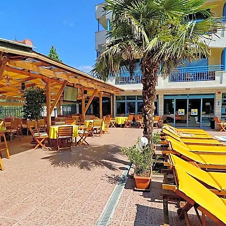 Bora Bora Hotel 3*
